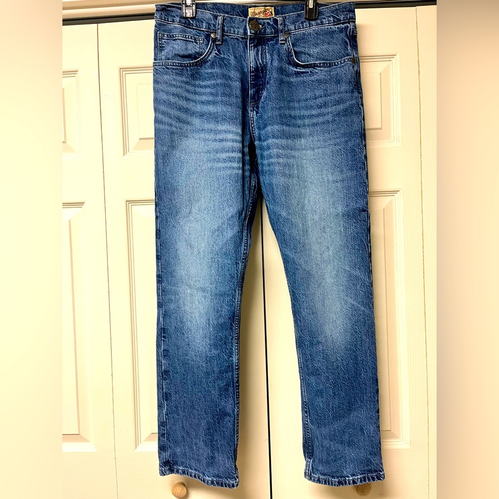 Wrangler Men's Light Blue Straight Jeans
